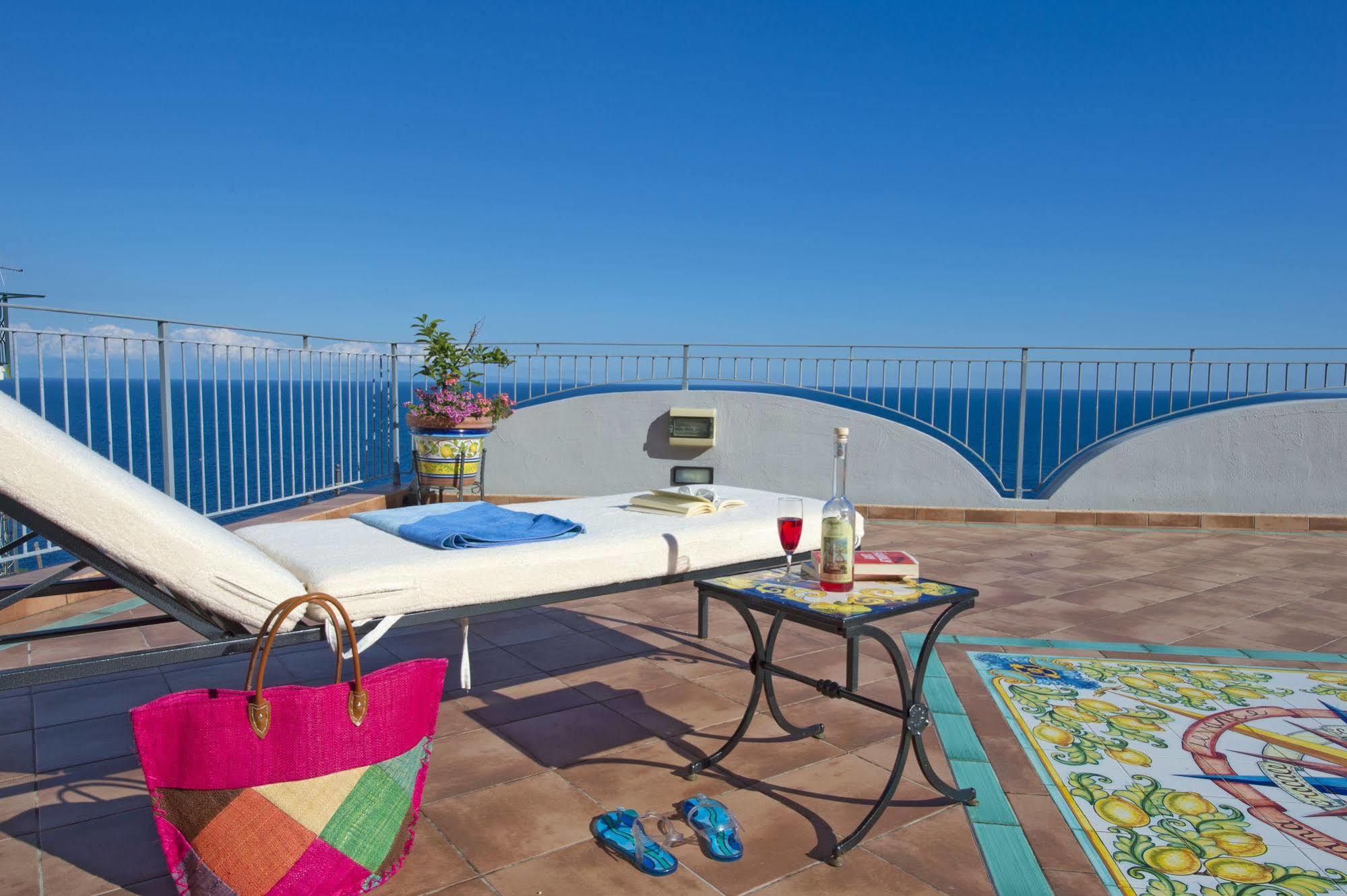 Aparthotel Il Giardino Dei Limoni Praiano Exterior foto