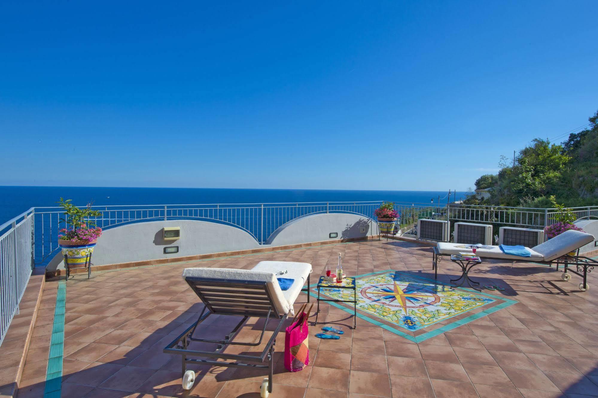 Aparthotel Il Giardino Dei Limoni Praiano Exterior foto